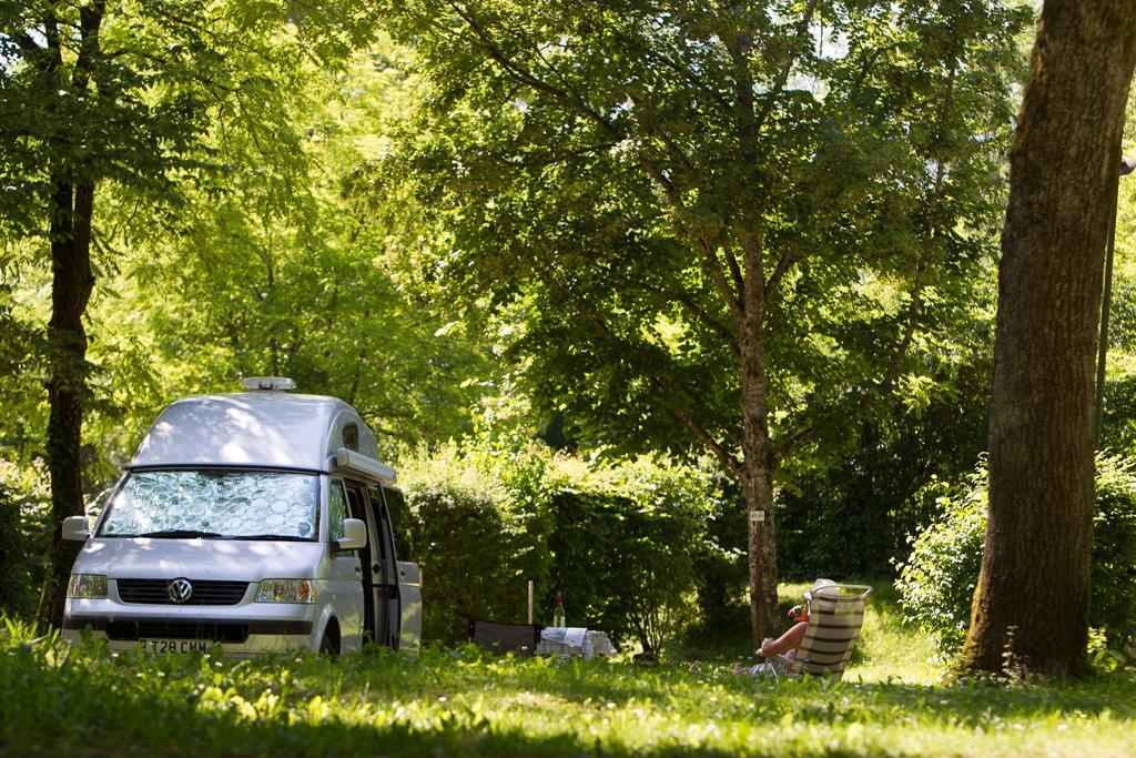 Le Camping Des 3 Lacs Belmont-Tramonet Exterior foto