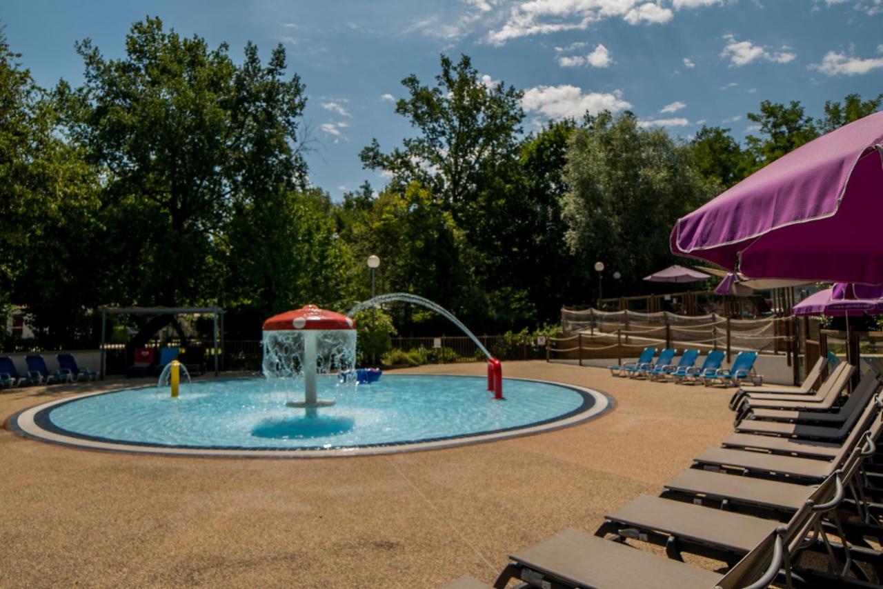 Le Camping Des 3 Lacs Belmont-Tramonet Exterior foto